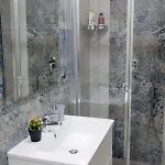 Daire Plebiscito House - *