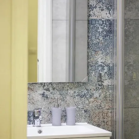 Apartment Plebiscito House - Naples